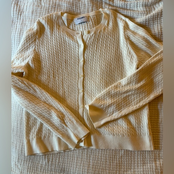 Old Navy Sweaters - Old Navy Cream Cable Knit Button-Front Cardigan
